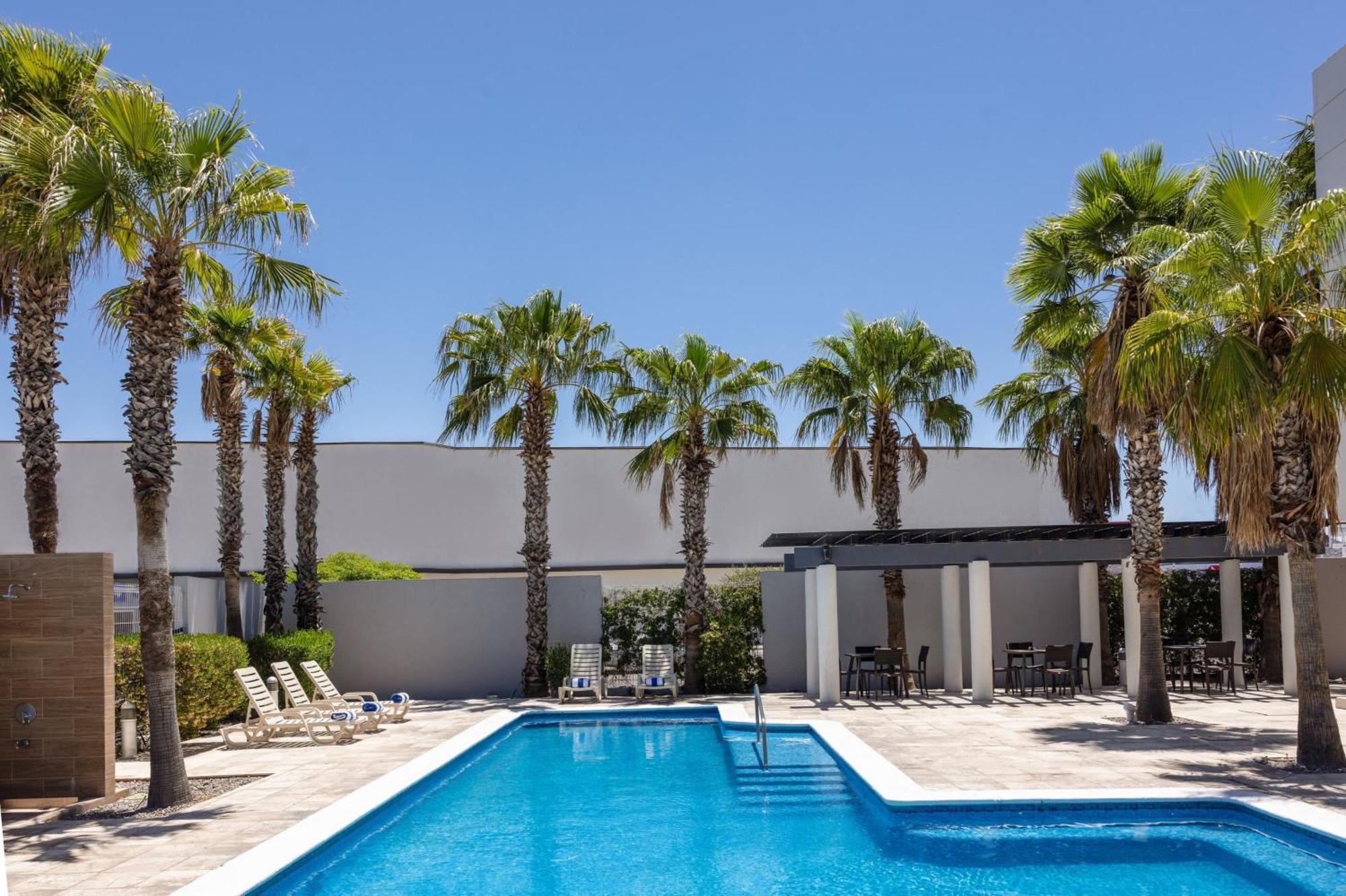 Courtyard By Marriott הרמוסיו מראה חיצוני תמונה