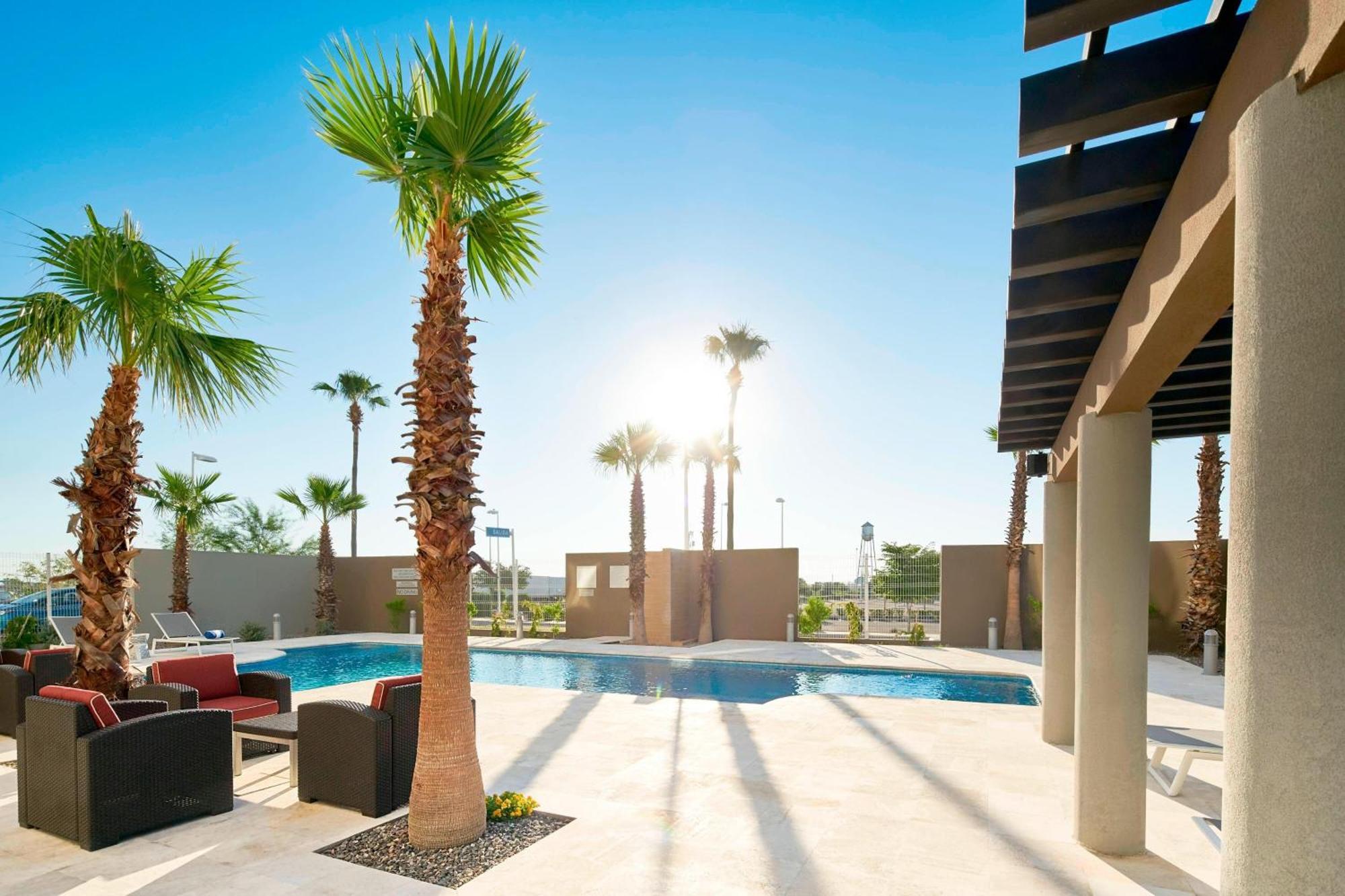Courtyard By Marriott הרמוסיו מראה חיצוני תמונה