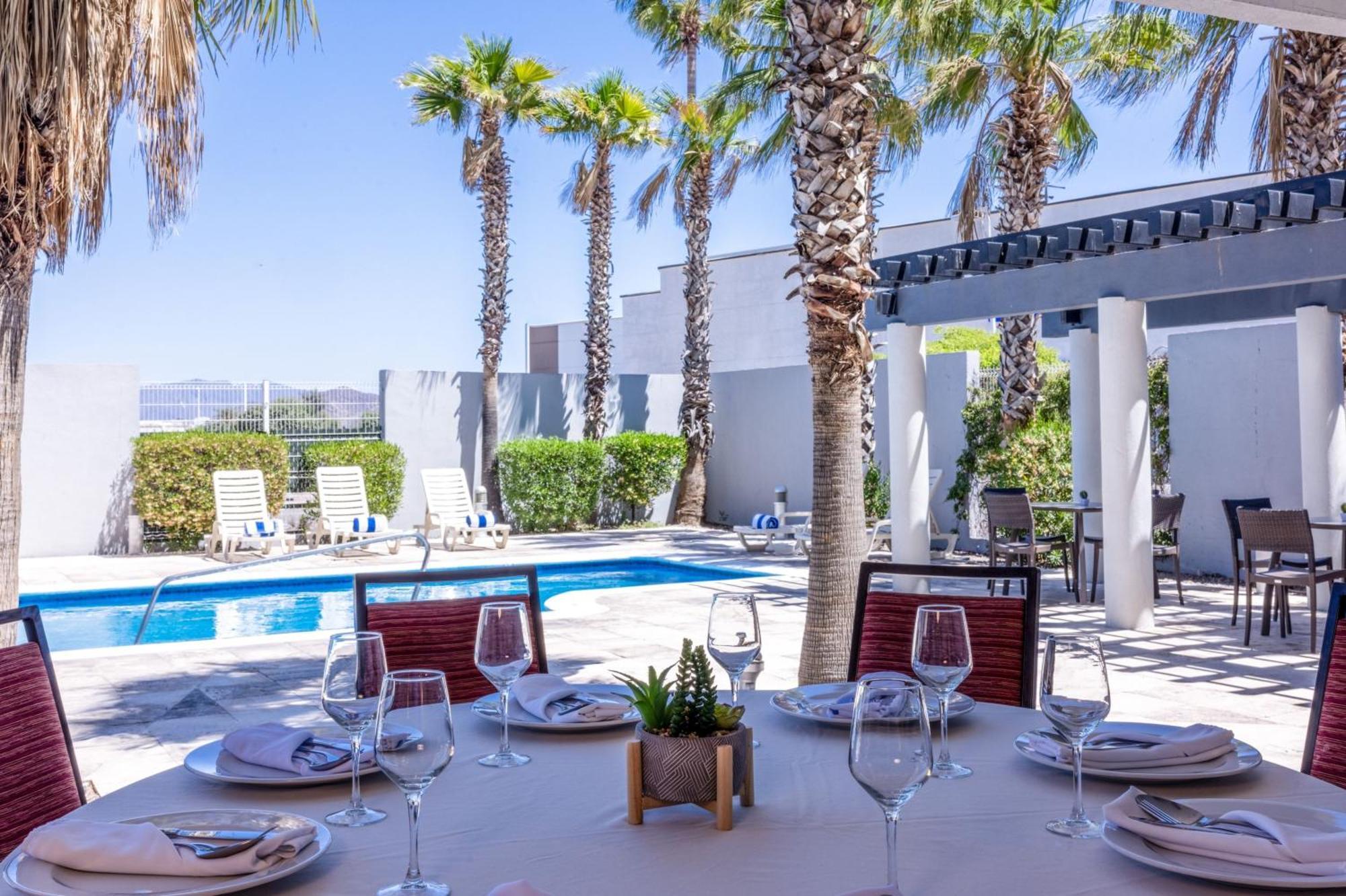 Courtyard By Marriott הרמוסיו מראה חיצוני תמונה