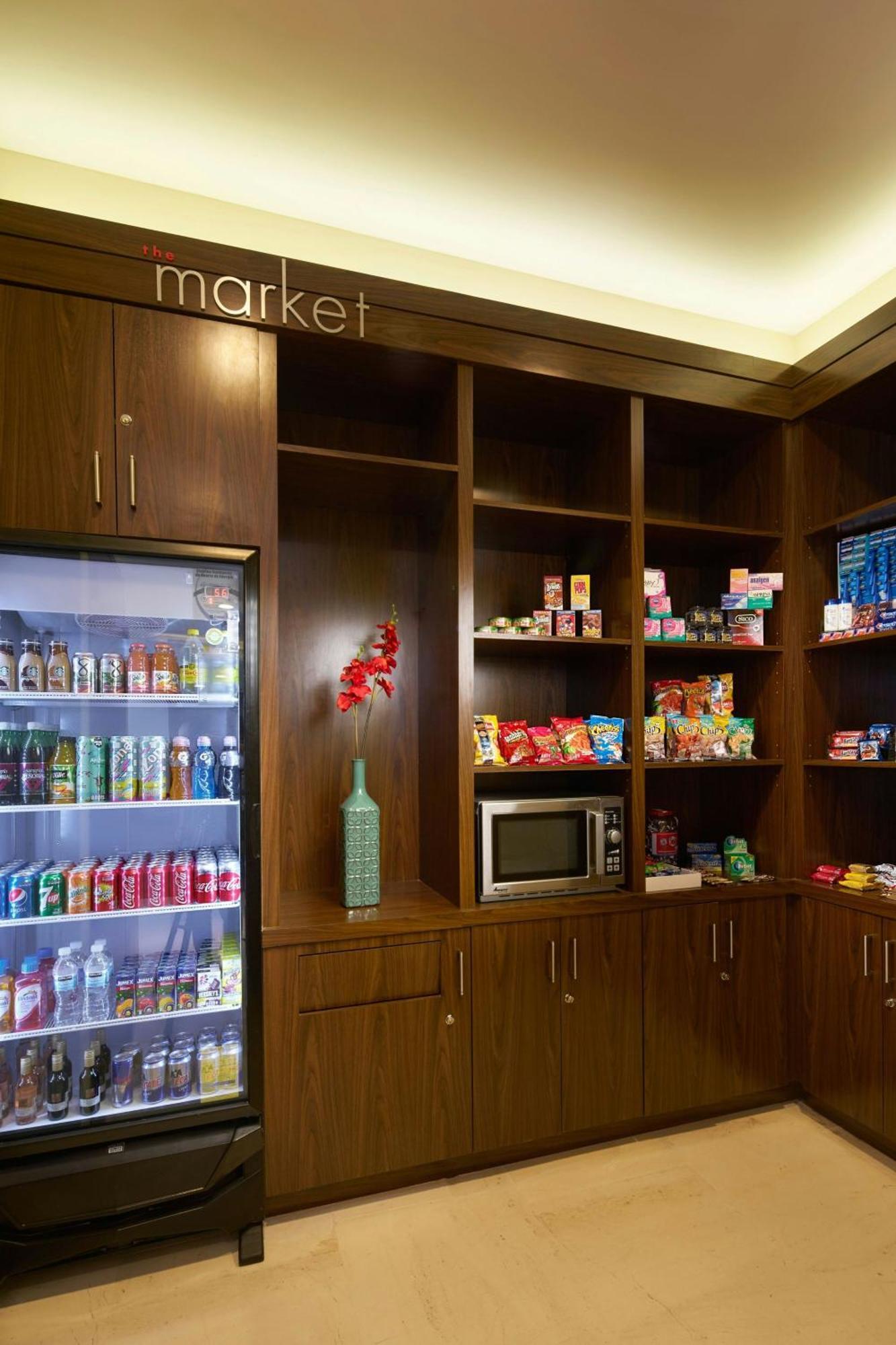 Courtyard By Marriott הרמוסיו מראה חיצוני תמונה