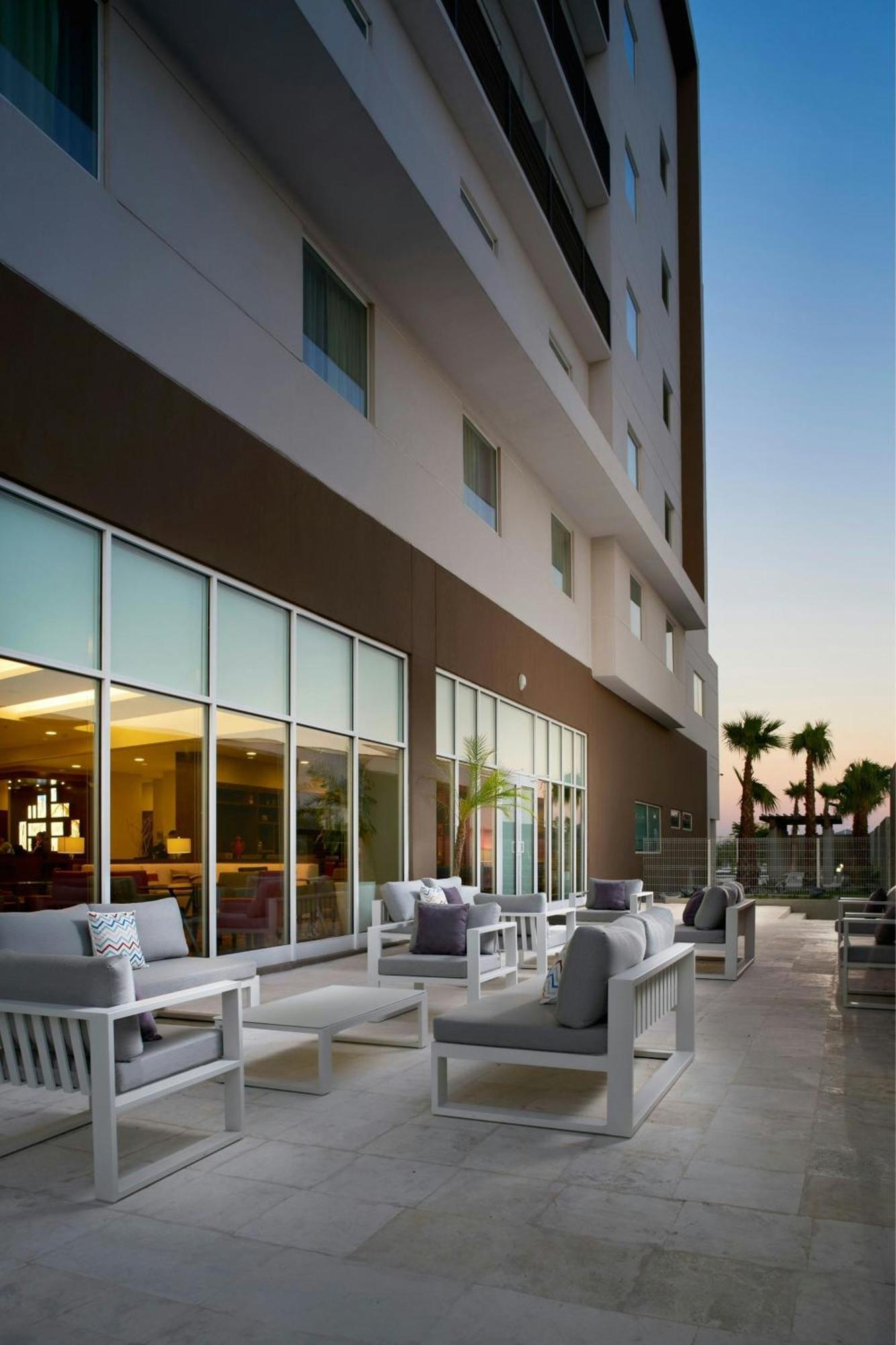 Courtyard By Marriott הרמוסיו מראה חיצוני תמונה
