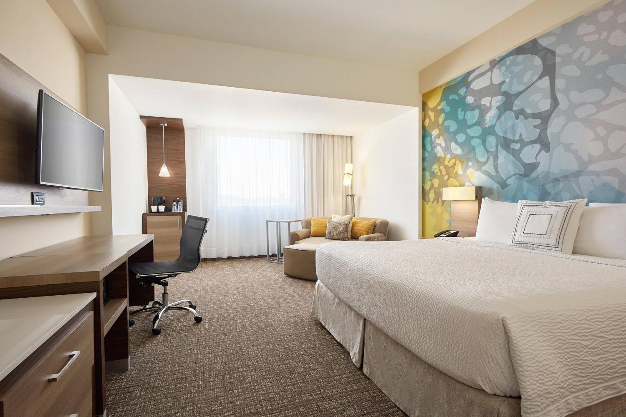 Courtyard By Marriott הרמוסיו מראה חיצוני תמונה