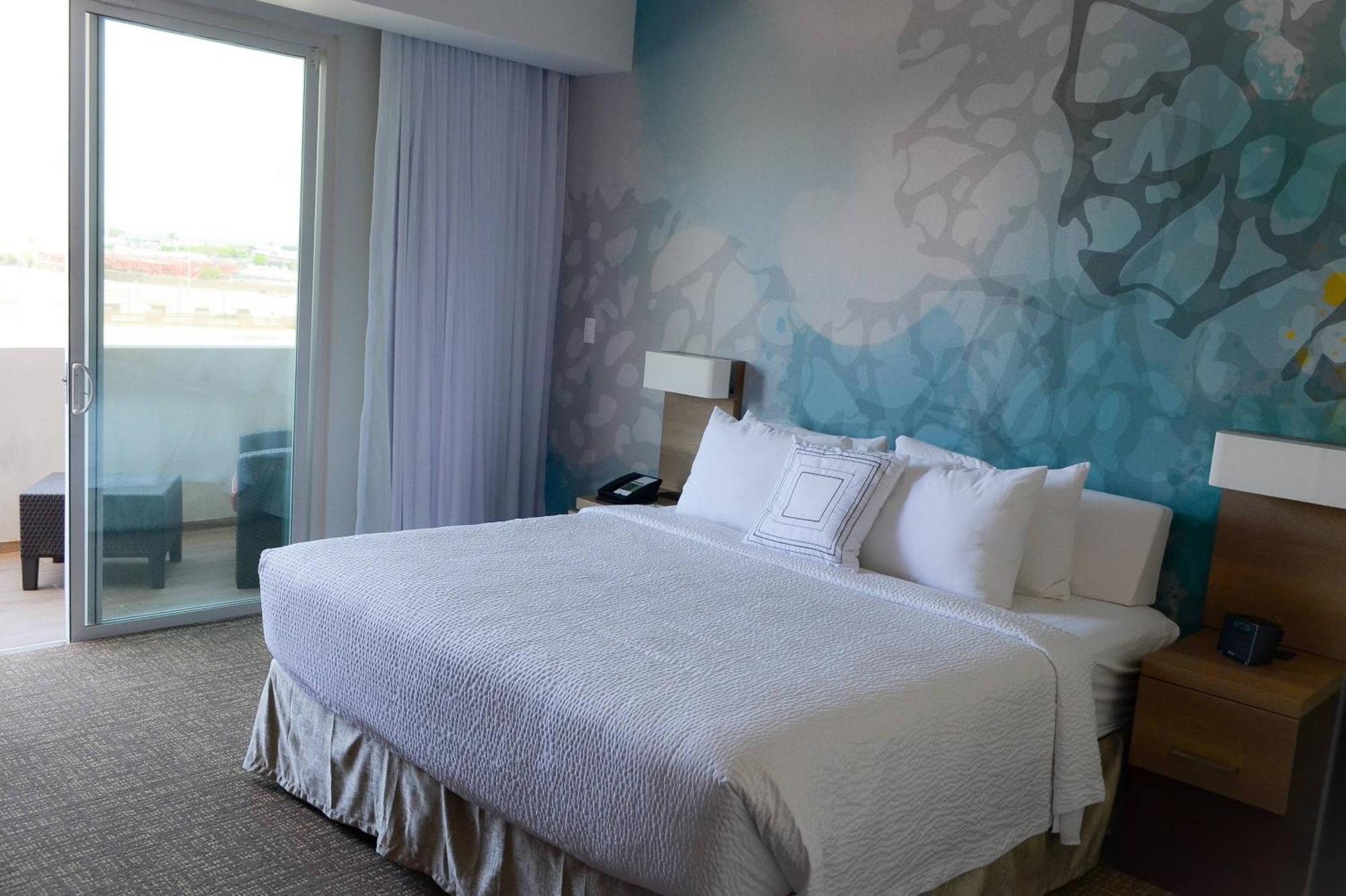 Courtyard By Marriott הרמוסיו מראה חיצוני תמונה