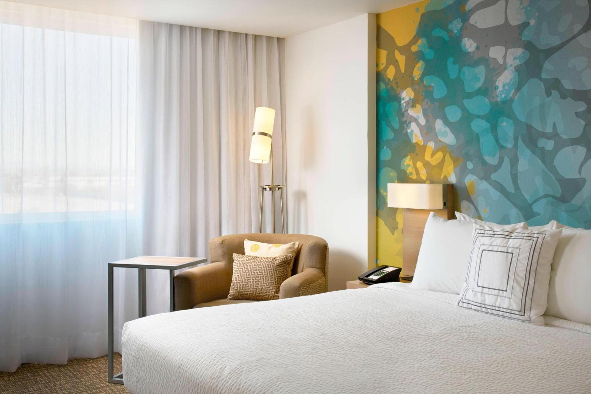 Courtyard By Marriott הרמוסיו מראה חיצוני תמונה